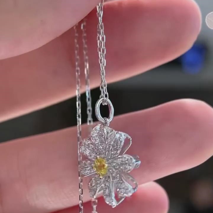 Elegant Round Cut Citrine Yellow 925 Sterling Silver Daisy Necklace