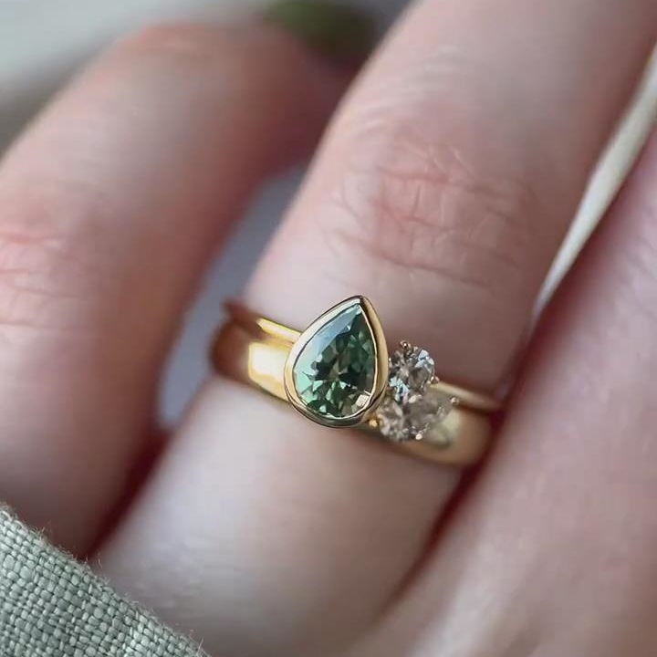 Pear Cut Peridot Green 925 Sterling Silver Minimalist Bridal Ring Sets