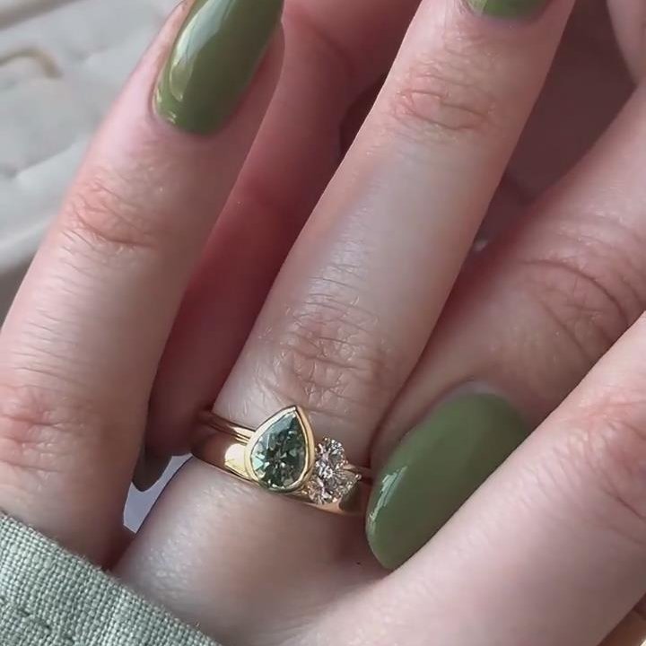 Pear Cut Peridot Green 925 Sterling Silver Minimalist Bridal Ring Sets