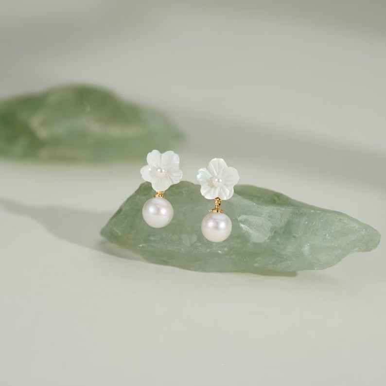 Dainty 925 Sterling Silver Mother of Pearl Flower Drop Earrings