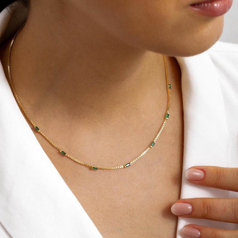 Minimalist Plain 925 Sterling Silver Classic Emerald Green Stone Pendant Necklace