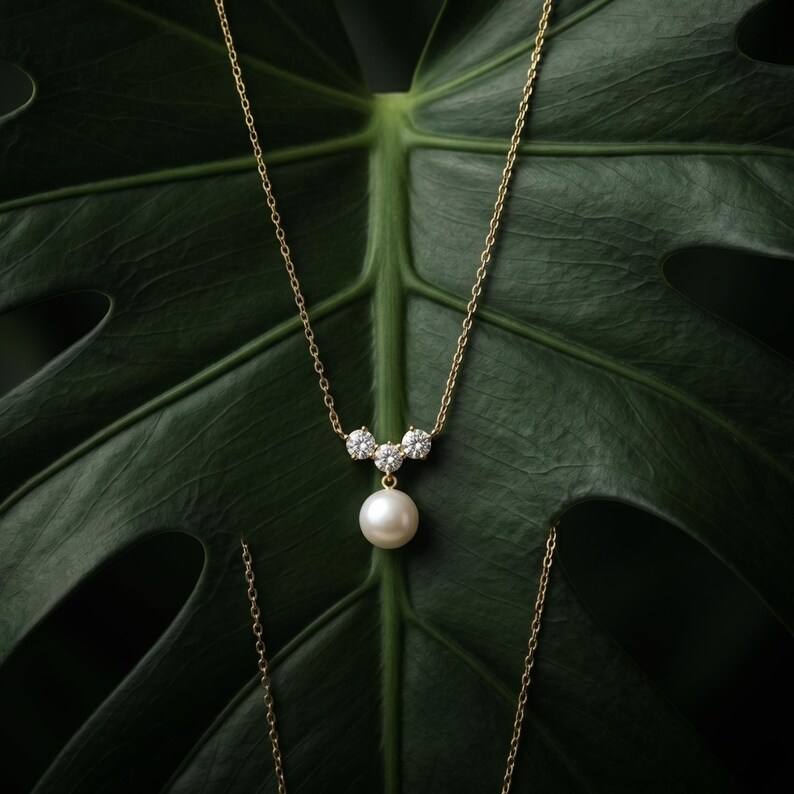 Minimalist Yellow Gold 925 Sterling Silver Diamond White&Pearl Pendant Necklace