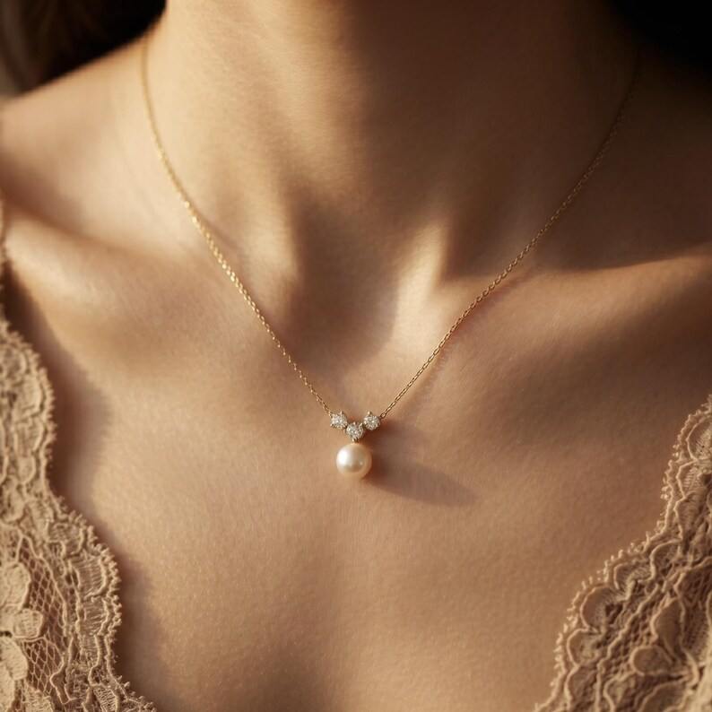 Minimalist Yellow Gold 925 Sterling Silver Diamond White&Pearl Pendant Necklace