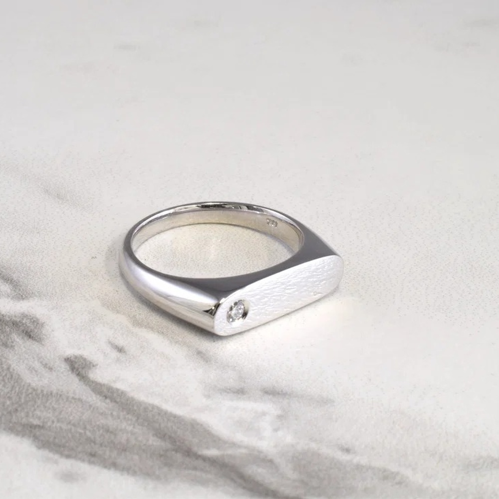 Round Cut Diamond White 925 Sterling Silver Men's Signet Ring Classic Flush Mount Solitaire Ring