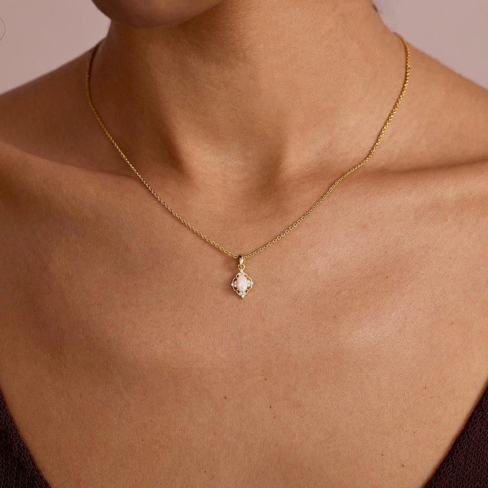 Elegant 925 Sterling Silver Oval Cut Opal Vintage Pendant Necklace Gift for Her