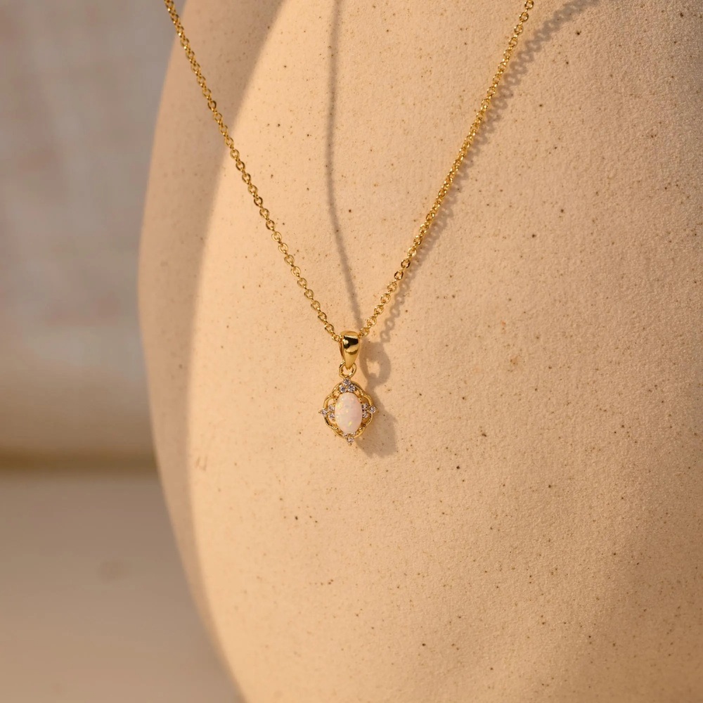 Elegant 925 Sterling Silver Oval Cut Opal Vintage Pendant Necklace Gift for Her