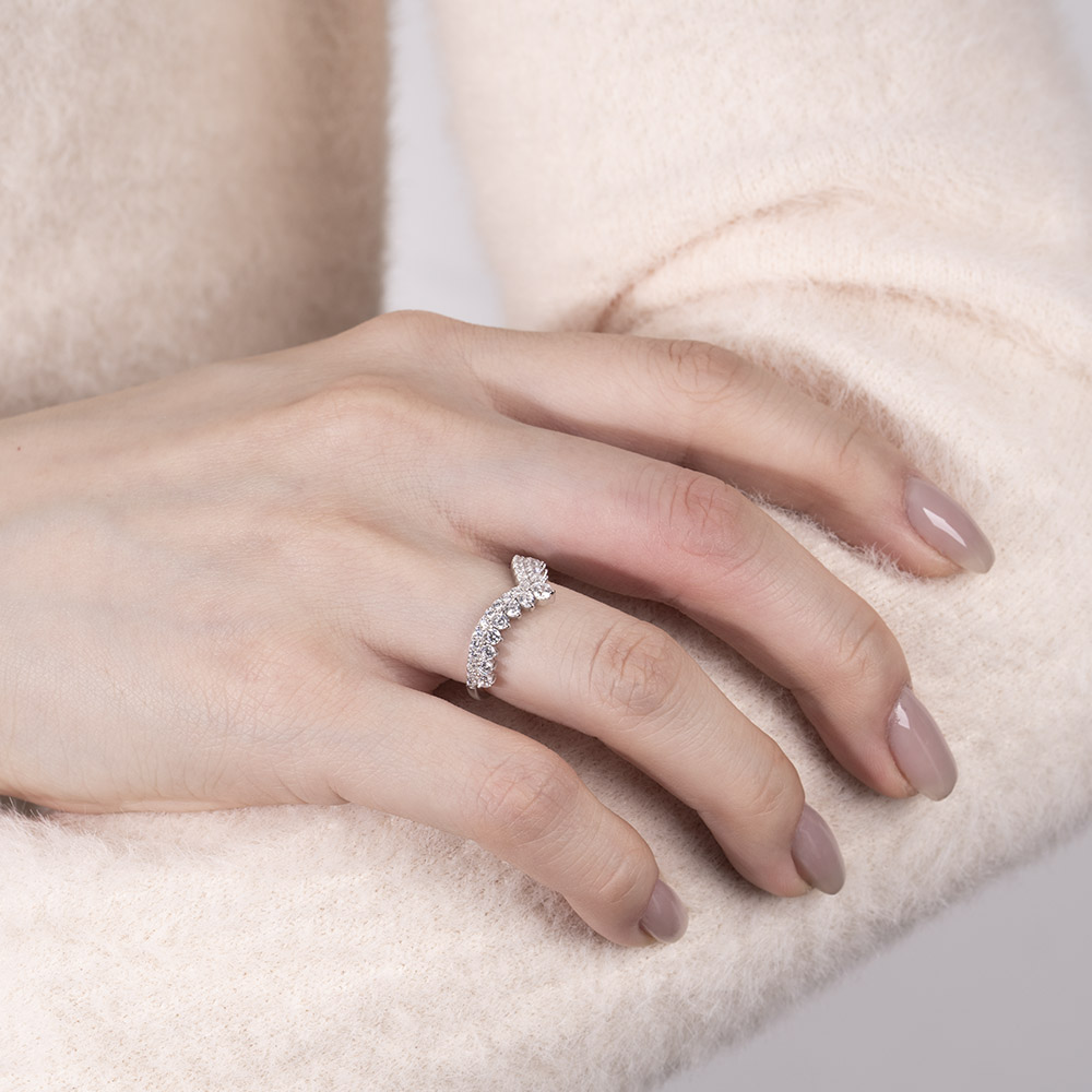 Round Cut Diamond White Curved 925 Sterling Silver Crown Women's Band