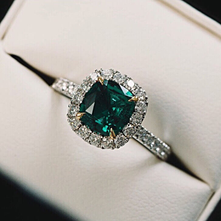 Cushion Cut Emerald Green 925 Sterling Silver Halo Engagement Ring