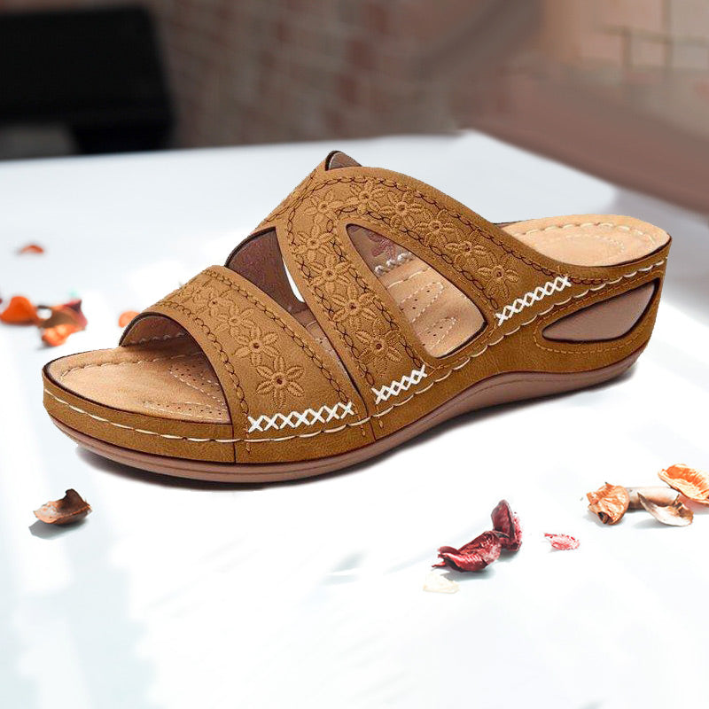 Women's Casual Slope With Embroidered Slippers