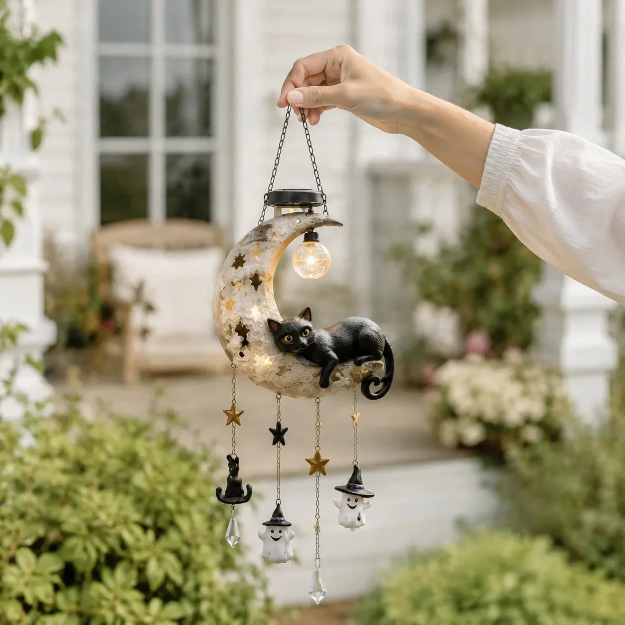 🌙 Every Breeze Carries a Little Halloween Magic——Solar Hanging Lantern for Outdoor Halloween Decorations.