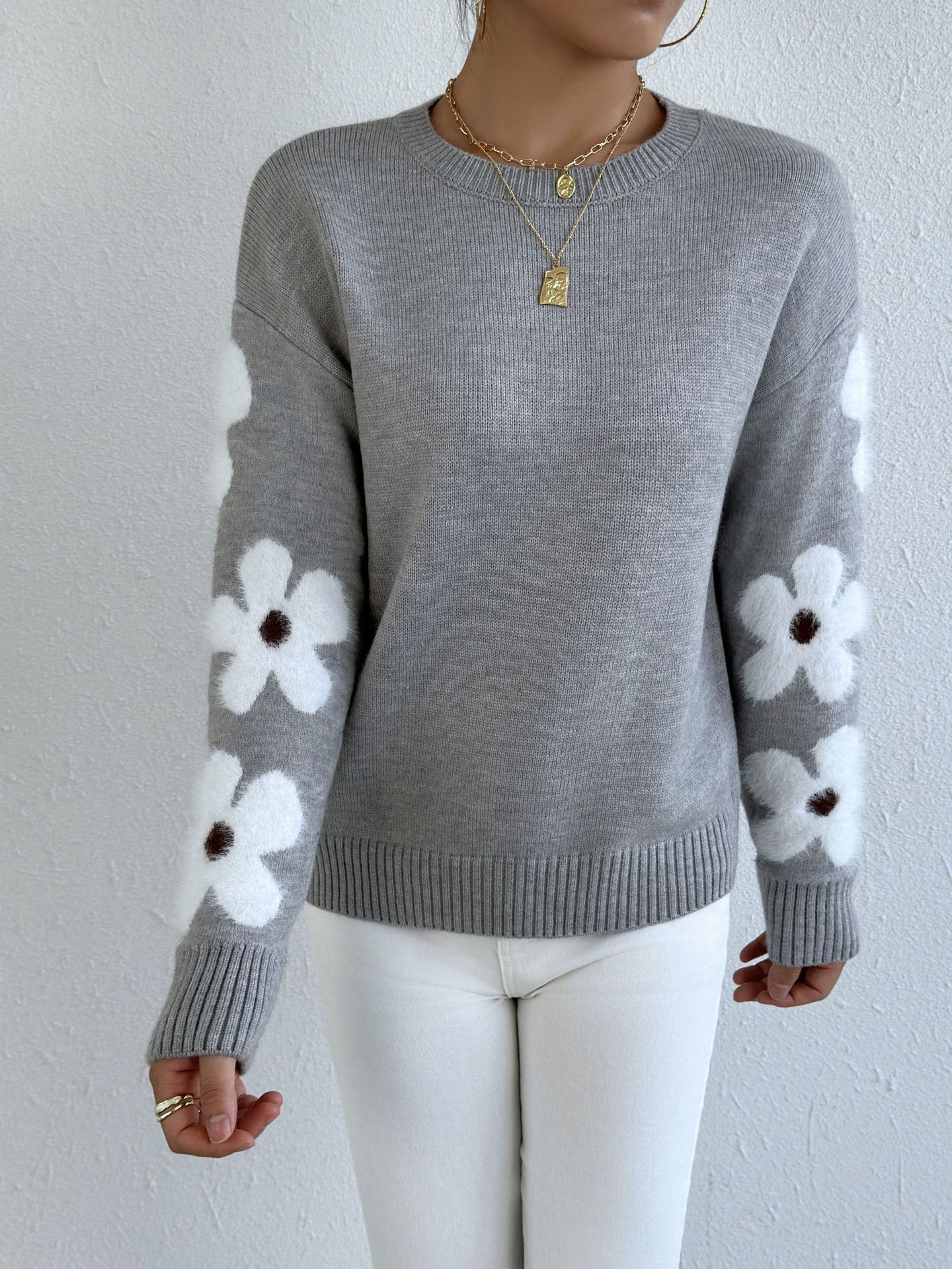 Elegant floral jacquard knit top for women