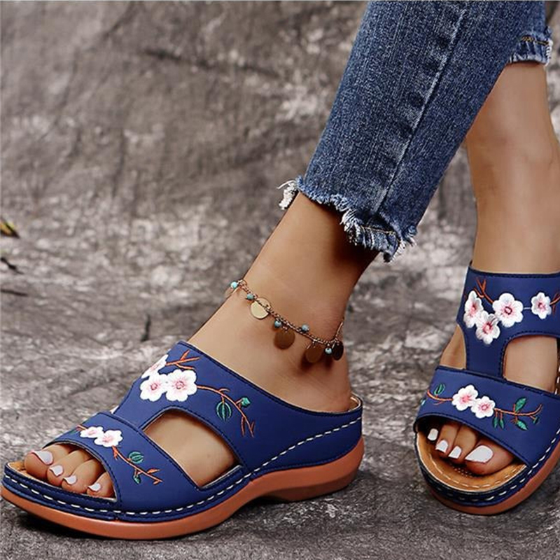 🔥Last Day Promotion 70% OFF -Flower Embroidered Vintage Casual Wedges Sandals
