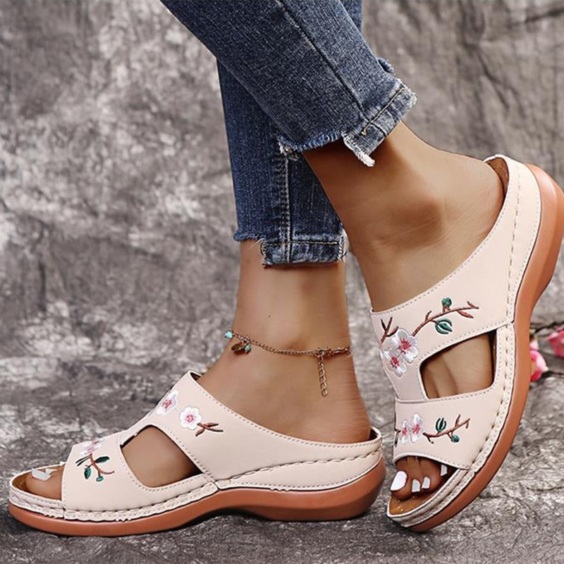 🔥Last Day Promotion 70% OFF -Flower Embroidered Vintage Casual Wedges Sandals