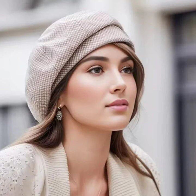 🔥Do vypredania zásob – 50% zľava!🎉 **Elegantný dámsky baret s klasickým šachovnicovým vzorom**