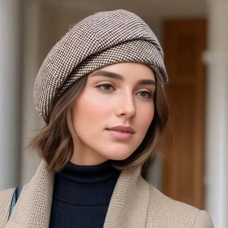 🔥Do vypredania zásob – 50% zľava!🎉 **Elegantný dámsky baret s klasickým šachovnicovým vzorom**