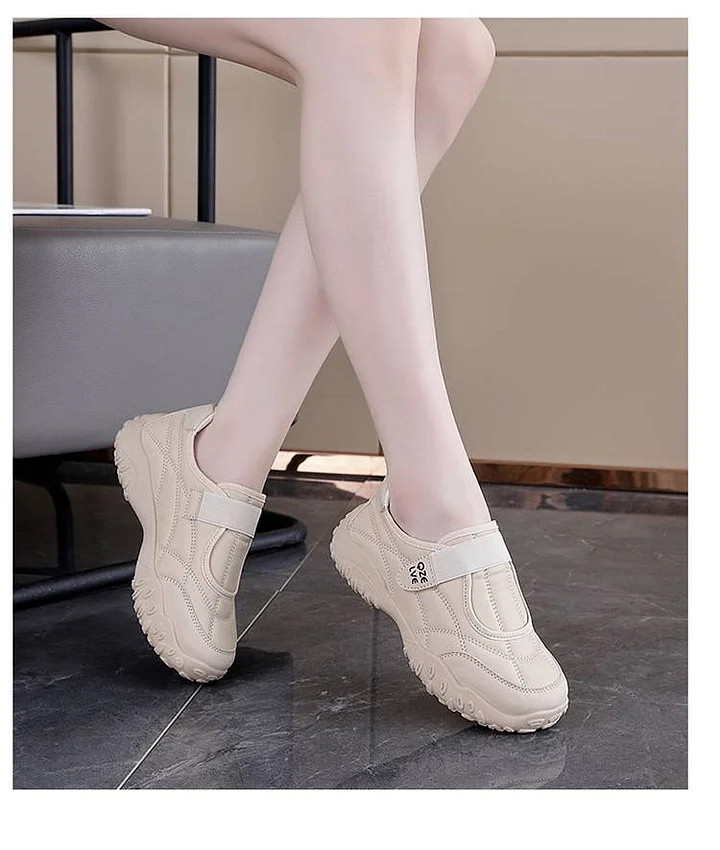 👉 Dámske pohodlné tenisky so zapínaním na suchý zips a masívnou podrážkou ✅