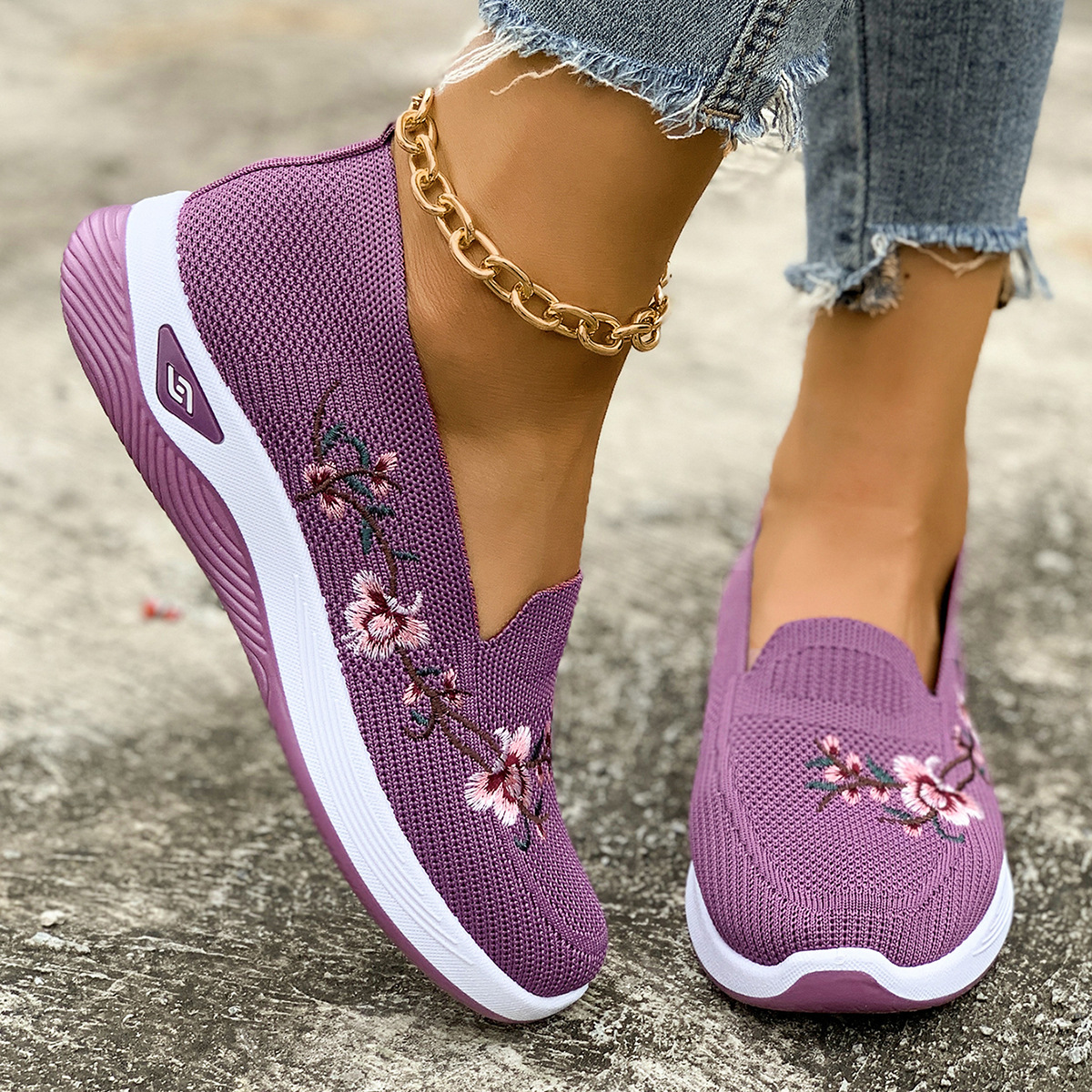 🔥Last day of sale! 30% off!🔥 Women's embroidered, breathable knitted casual shoes
