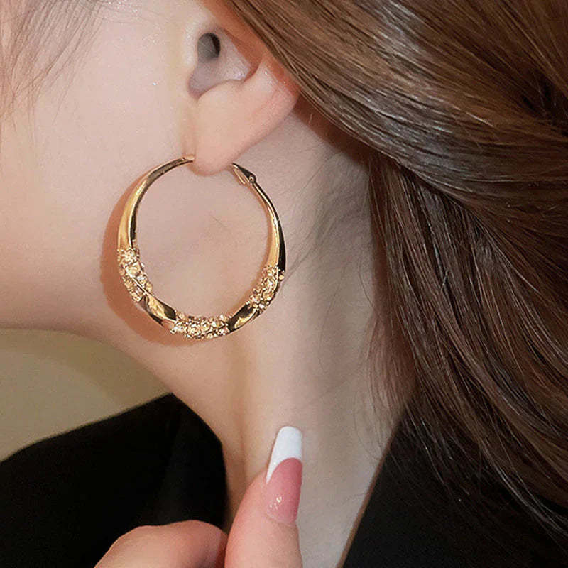 💖Buy 1 Get 1 Free, Enjoy a 60% Discount💖Zircon Round Earrings to Enhance Your Style and Charm!