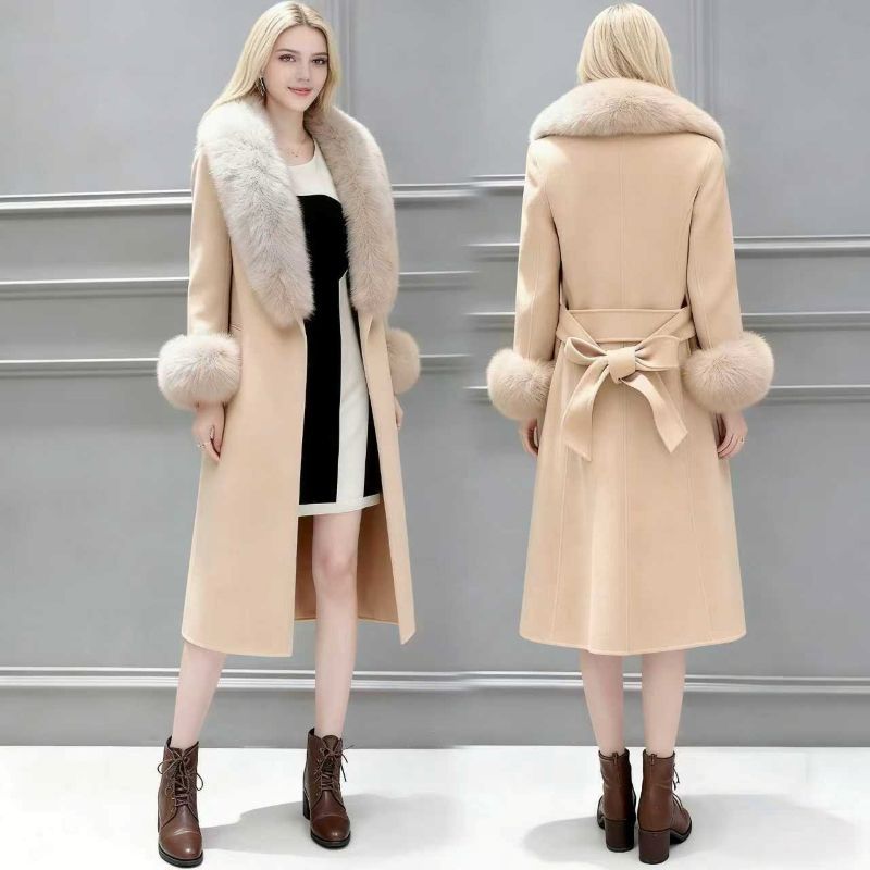 Elegant Women's Winter Slim-Fit Wool Coat with Oversized Detachable Fur Collar