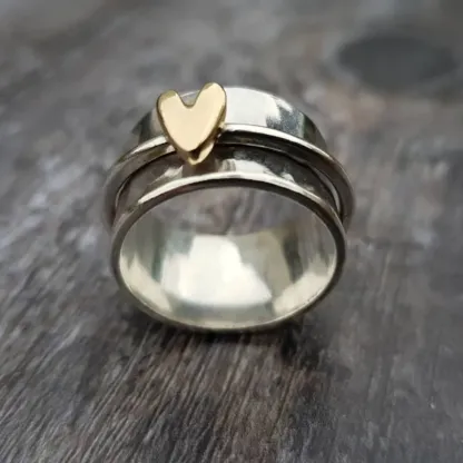 VINTAGE GOLDEN HEART SILVER RING