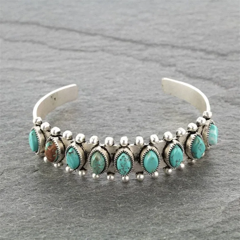 VINTAGE TURQUOISE STONE BRACELET