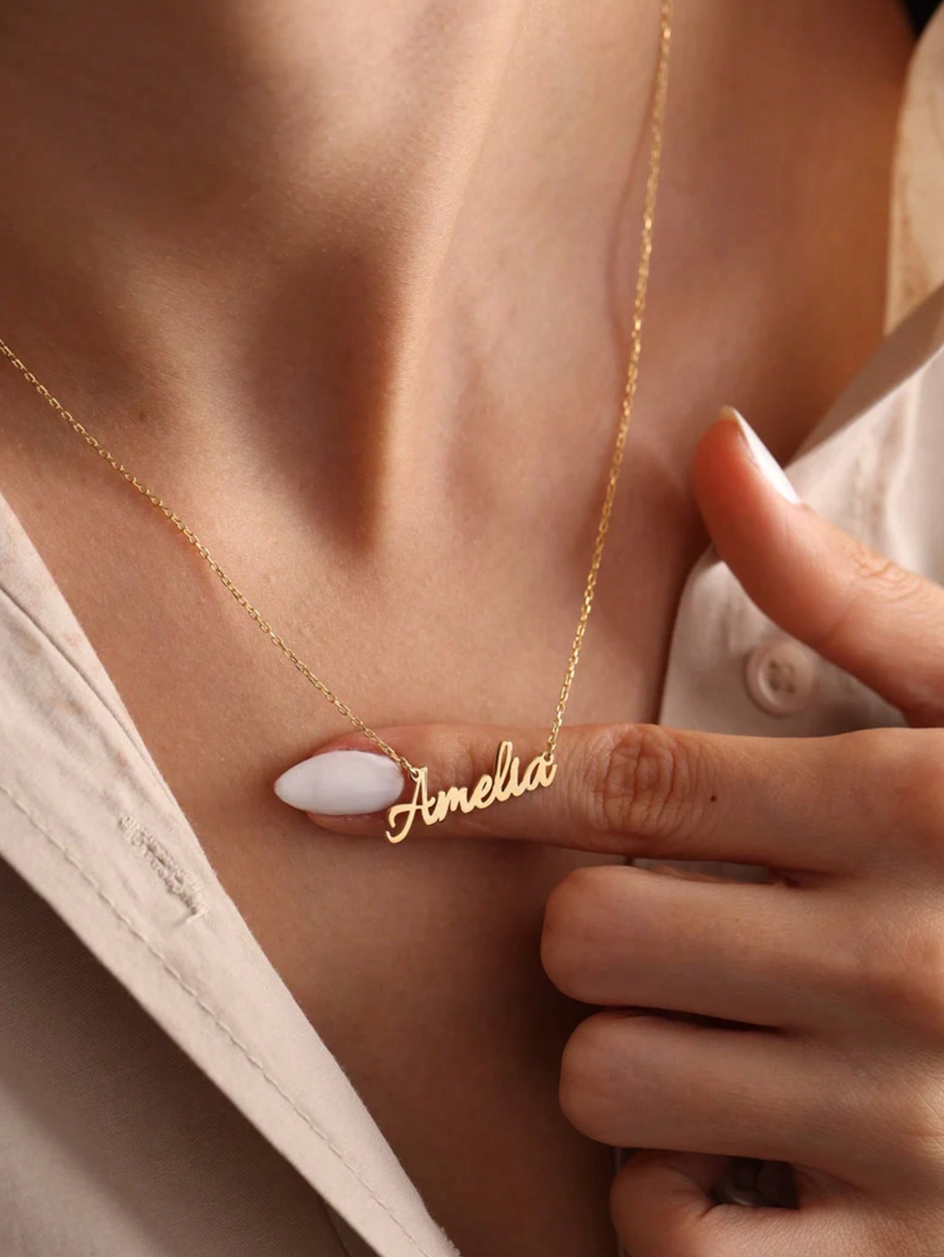 MOJO DROPS 1 Piece Personalized Name Pendant Necklace, delicate nameplate pendant, stainless steel adjustable chain necklace, custom jewelry accessory, Christmas gift.