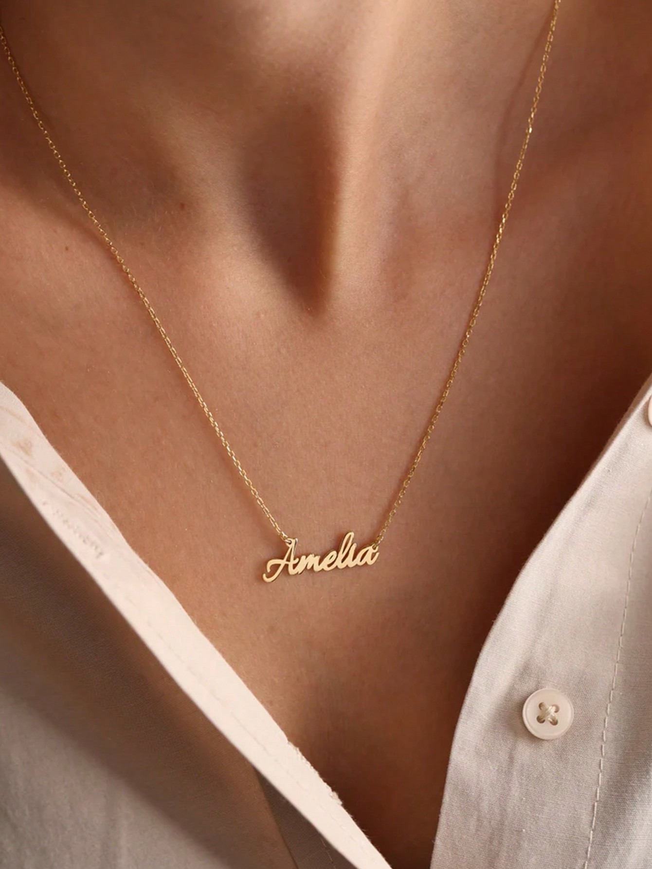 MOJO DROPS 1 Piece Personalized Name Pendant Necklace, delicate nameplate pendant, stainless steel adjustable chain necklace, custom jewelry accessory, Christmas gift.