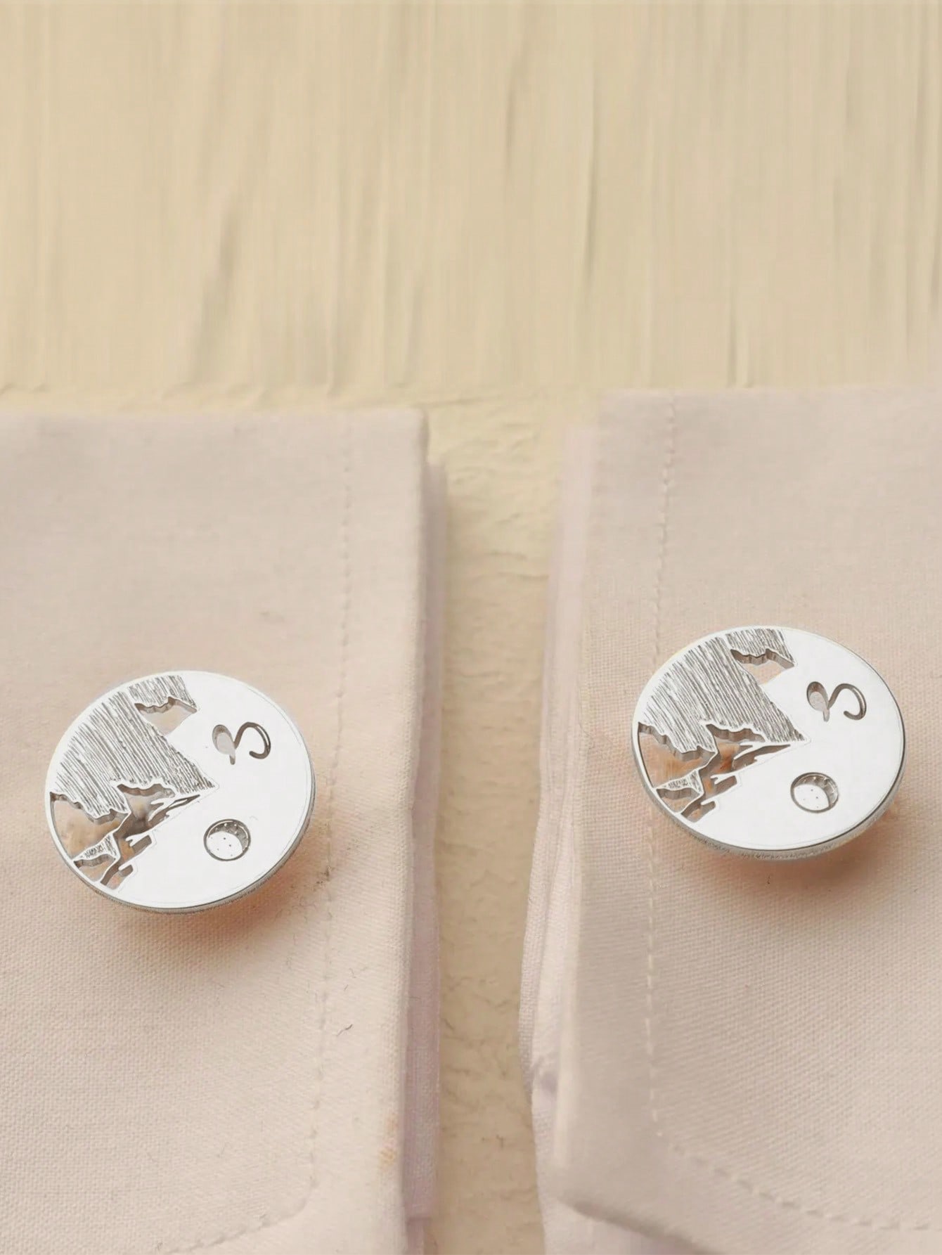 MOJO DROPS 1 Pair Custom Mountain Shaped Letter Cufflinks for Men, Gold Stainless Steel, Personalized Birthday Jewelry Gift