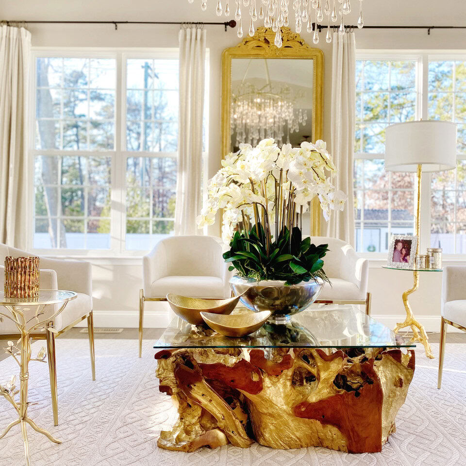 Bol Avenue avec orchidées Phalaenopsis blanches