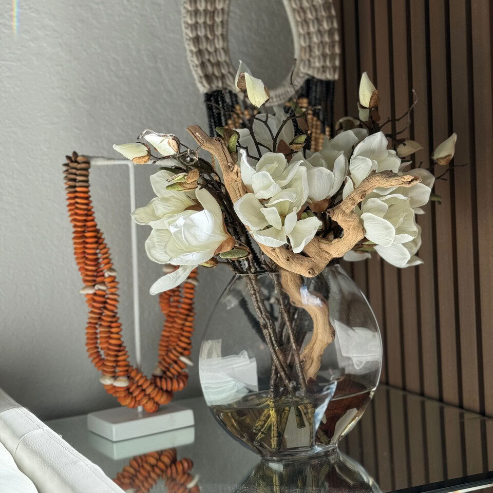 Vase Lune 10″ Avec Magnolias