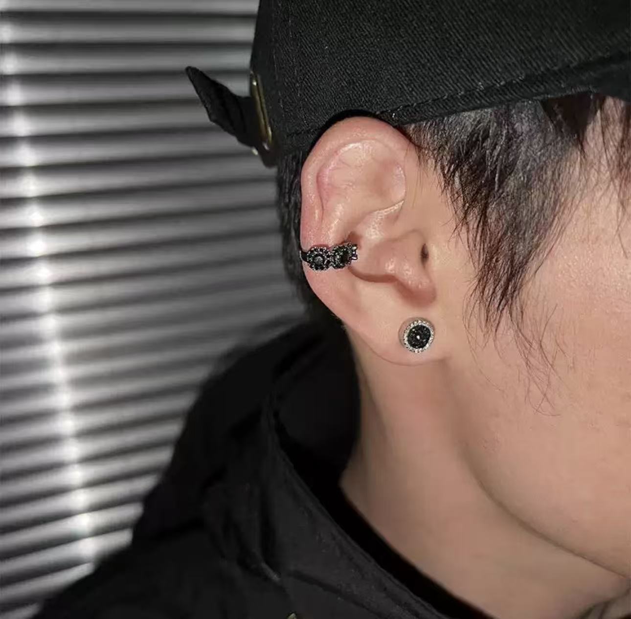 American Trendy Cross Zircon Pendant Necklace for Men, Minimalist & Versatile Titanium Steel Sweater Chain, Couple Clavicle Necklace Jewelry