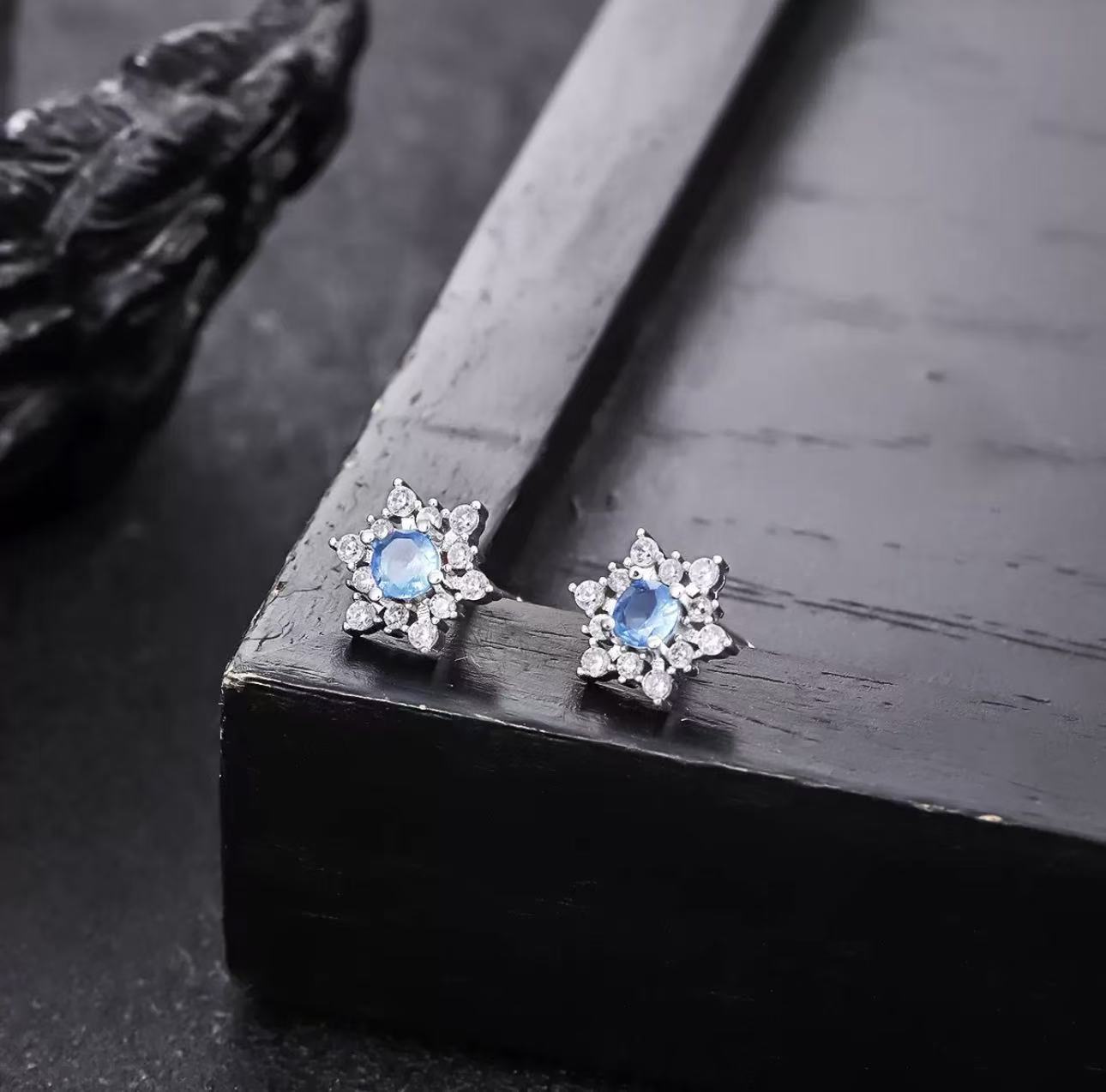 Copper Alloy Earrings, Micro-set Zircon Snowflake Studs, Minimalist Cool Style Earrings