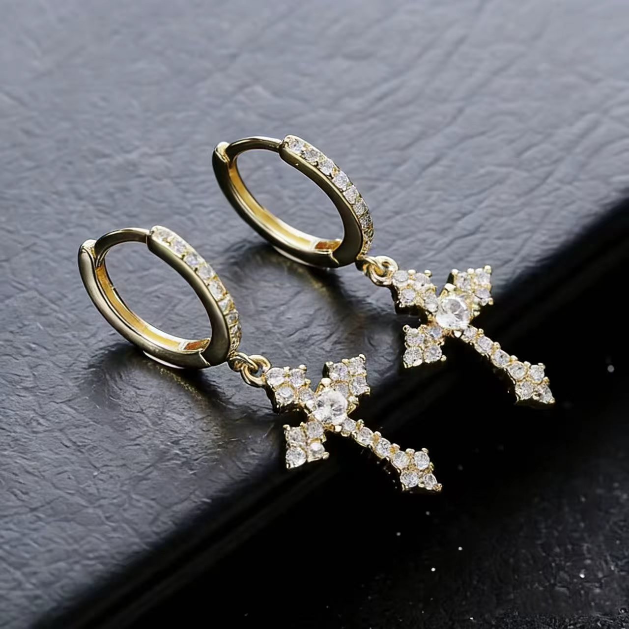 Diamond diamond-shaped cross earrings (pseudo-diamond)