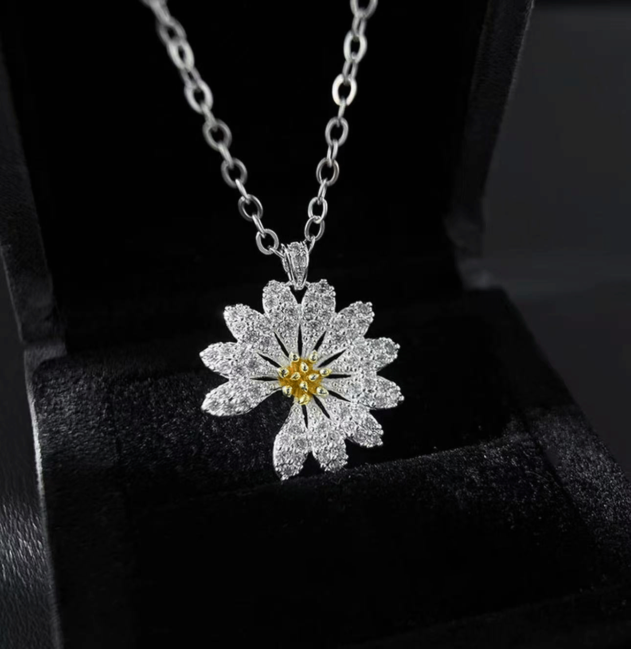 GD Style Petal Daisy Zircon High-End Necklace • Unisex • Minimalist Luxury • Fresh Clavicle Chain