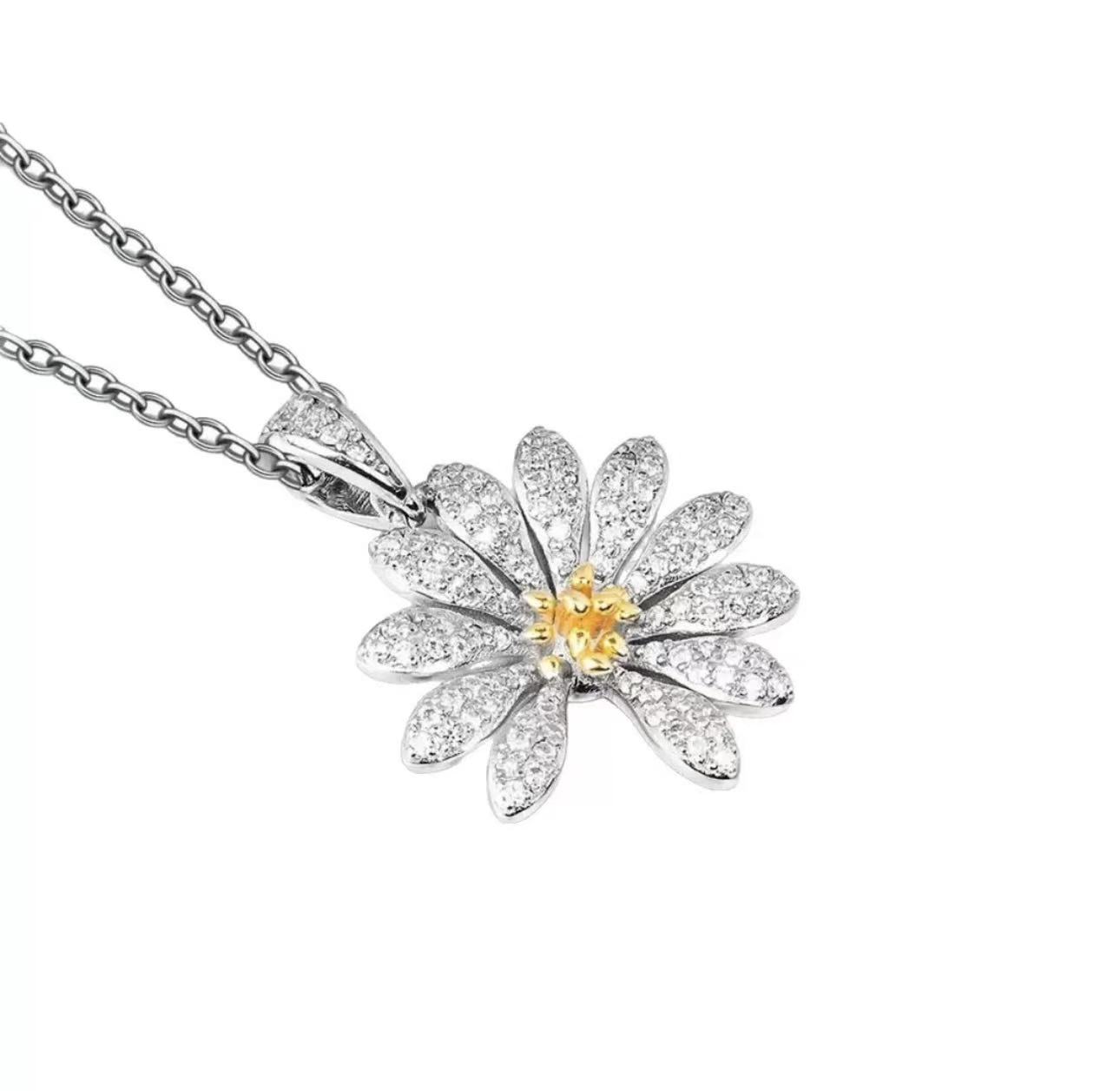 GD Style Petal Daisy Zircon High-End Necklace • Unisex • Minimalist Luxury • Fresh Clavicle Chain