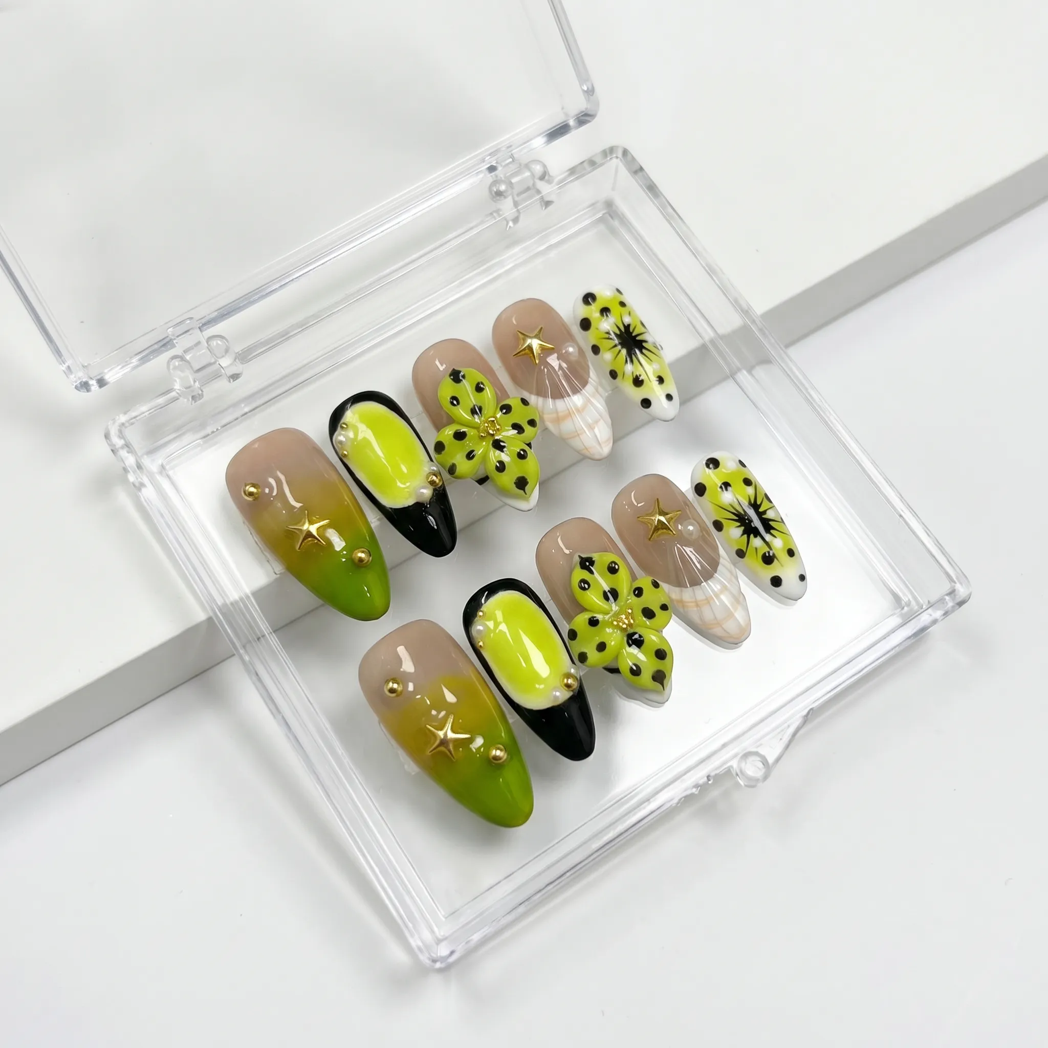 Rich Girl 3D-Effect Detachable Press-On Nails