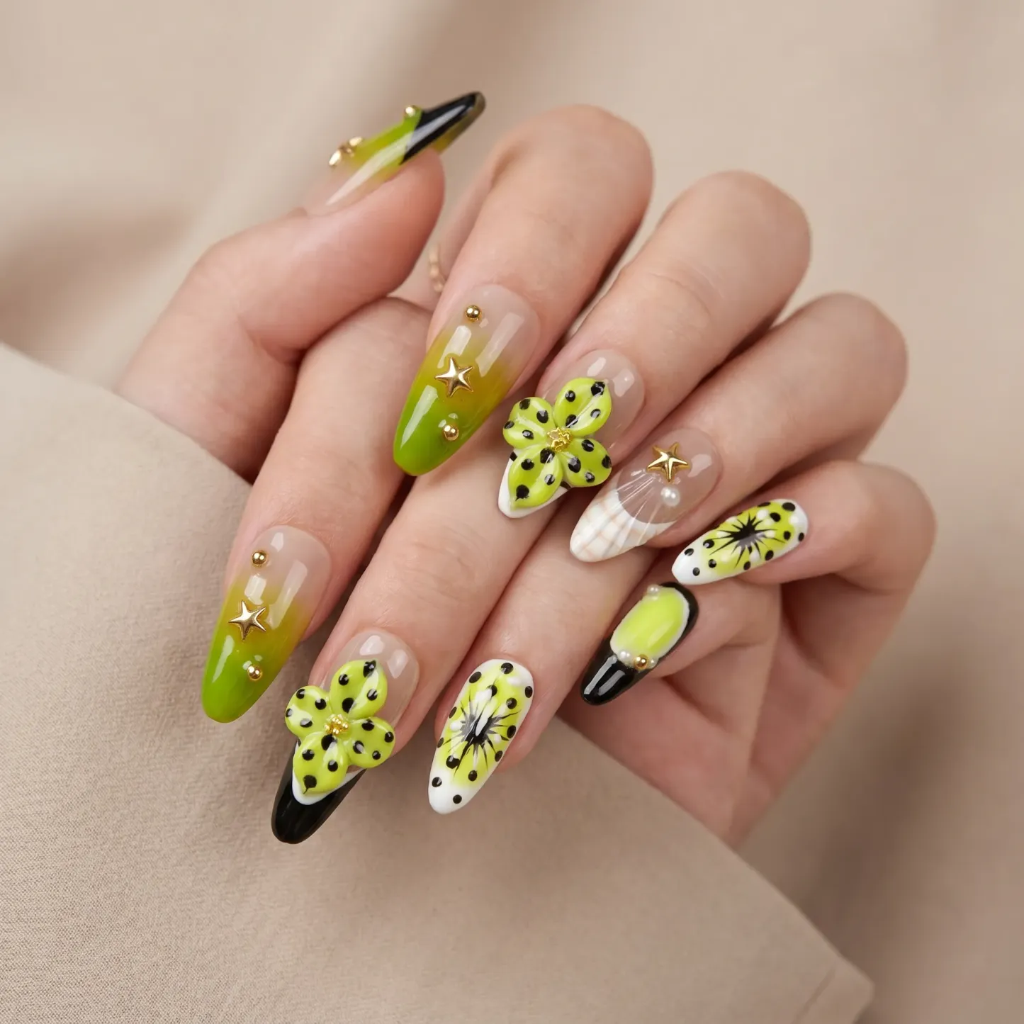 Rich Girl 3D-Effect Detachable Press-On Nails