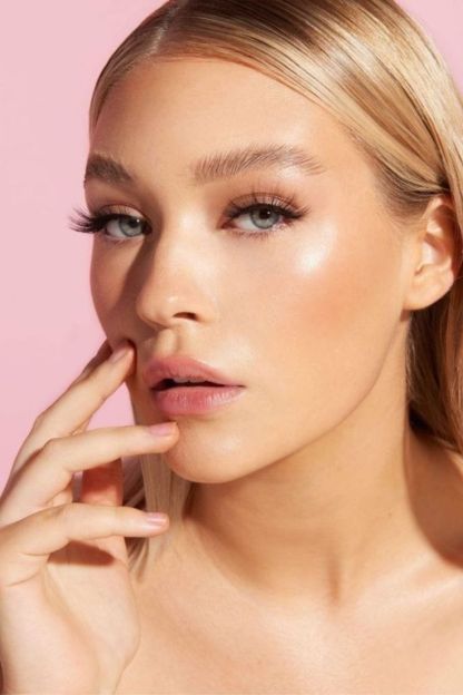 【Buy 1 Get 3】Western-Style Voluminous & Curled 3D Wispy False Eyelashes — Realistic, Natural-Looking, and Lengthening (One-Piece Design)