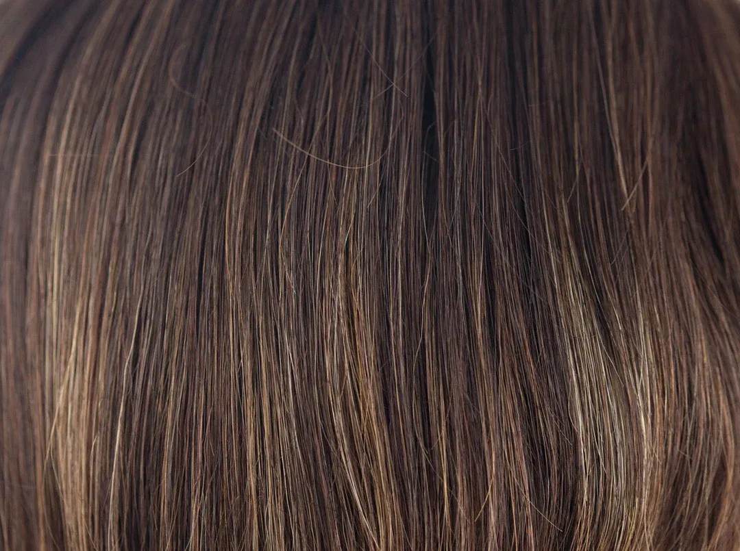 Women's Wig: Premium Short Pixie-Cut Wig—Short-Length Hairpiece for Middle-Aged and Senior Women. A Natural-Looking, Layered Short Wig with Bangs, Ideal for Daily Wear (Specially Designed for Older Women).