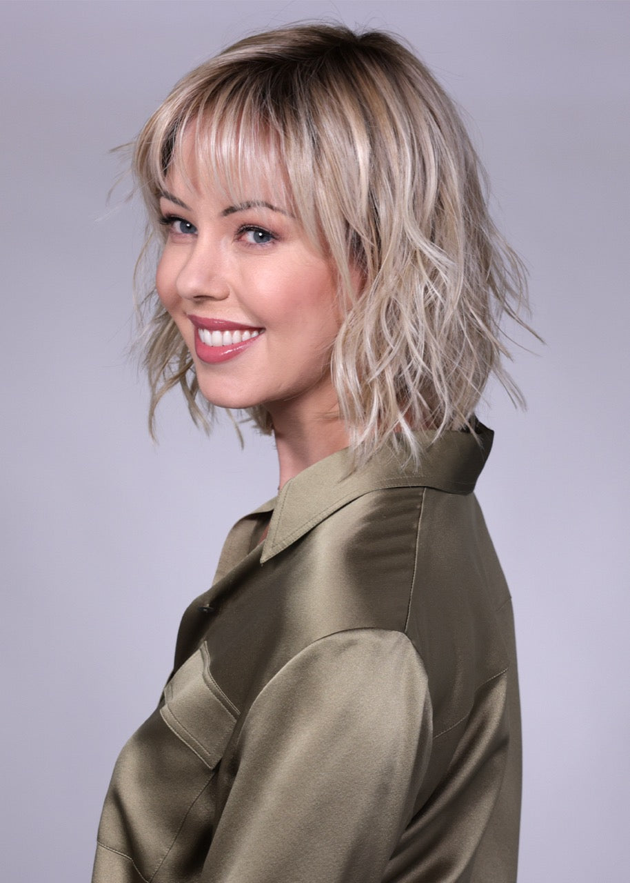 New Arrival: Stylish Side-Parted Ombré Platinum Blonde Short Curly Bob Wig for Women