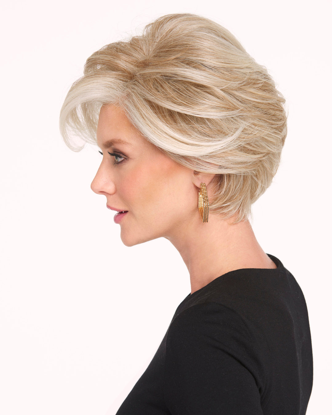 Women's Wig: Premium Short Pixie-Cut Wig—Short-Length Hairpiece for Middle-Aged and Senior Women. A Natural-Looking, Layered Short Wig with Bangs, Ideal for Daily Wear (Specially Designed for Older Women).