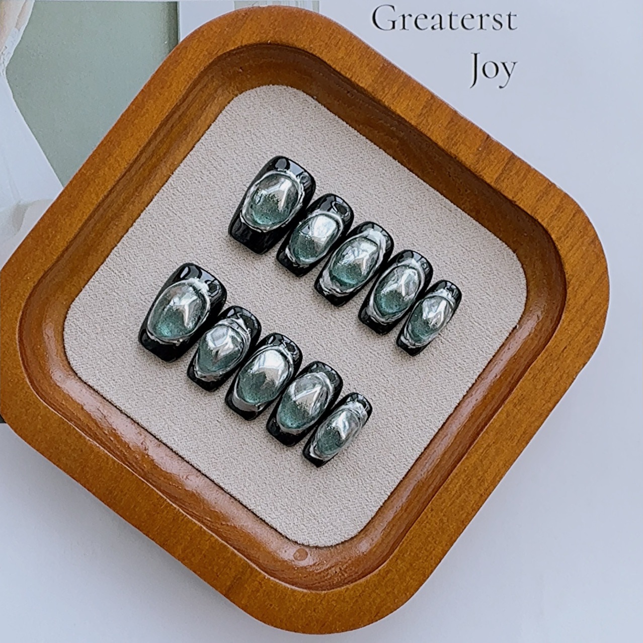 Handmade 3D Press-On Nails – Sculpted Almond Faux Nails for Every Style, All Genders Welcome