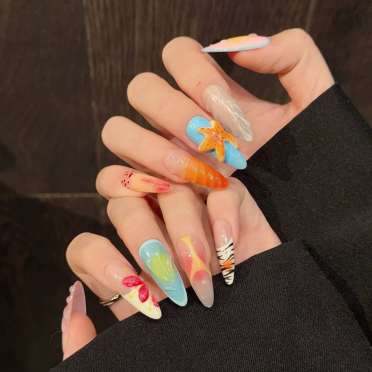 Girl by the Sea 3D-Effect Detachable Press-On Nails