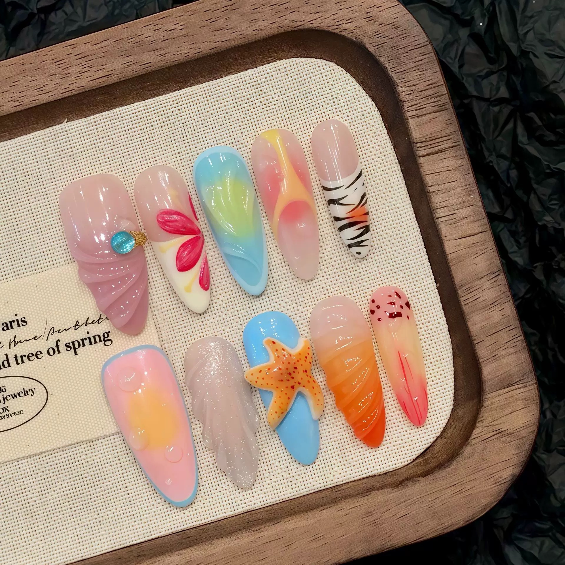 Girl by the Sea 3D-Effect Detachable Press-On Nails