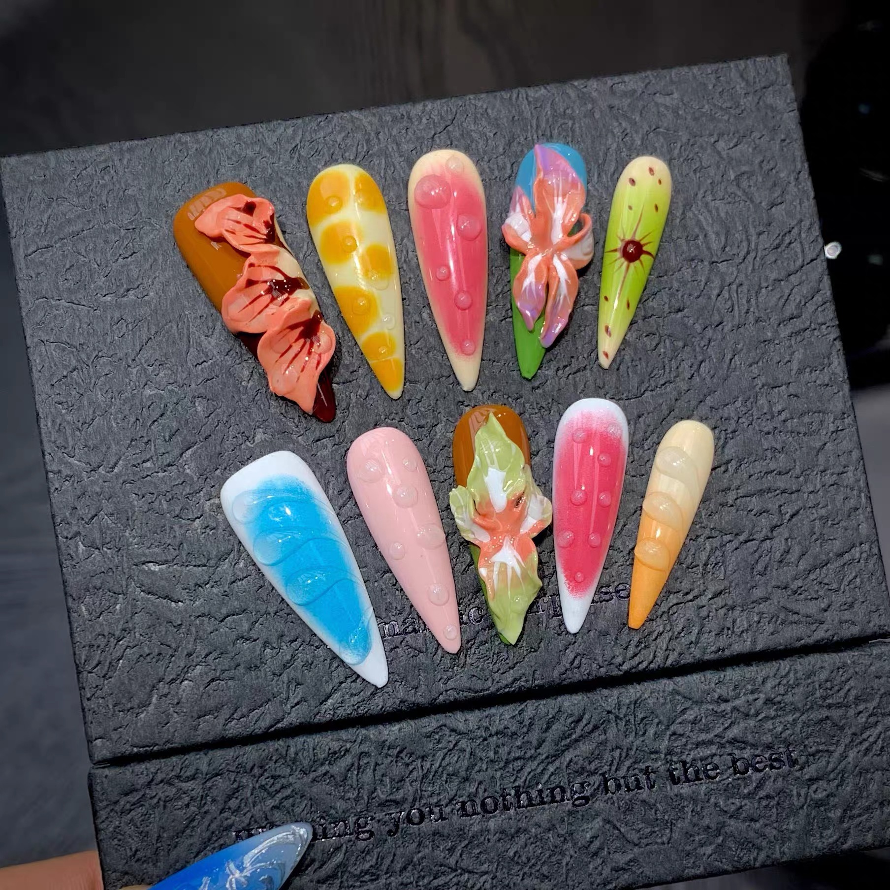 Instagram-Style Summer Nails: 3D Floral & Tropical  Light-Luxury Press-On Nails