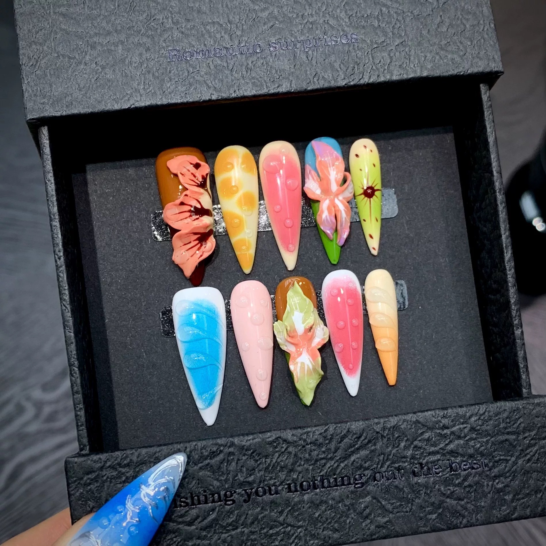 Instagram-Style Summer Nails: 3D Floral & Tropical  Light-Luxury Press-On Nails