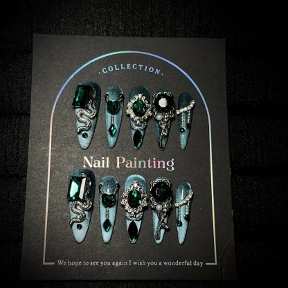 Purely Handcrafted Press-On Nails: Sophisticated Green Cat-Eye Design with Premium, High-Intensity Glitter and Intricate Embellishments