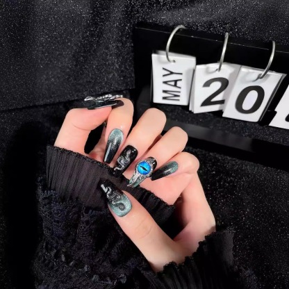 Intricate Metal Butterfly — Premium 3D Handcrafted Press-On Nails