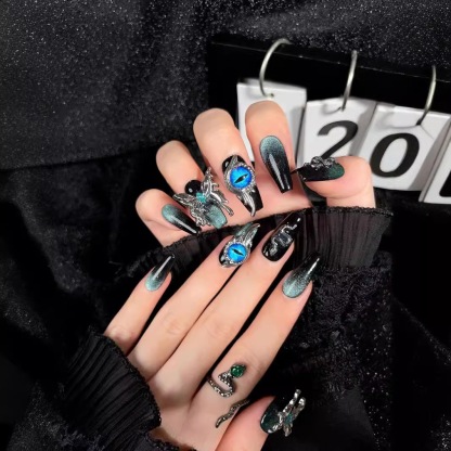 Intricate Metal Butterfly — Premium 3D Handcrafted Press-On Nails