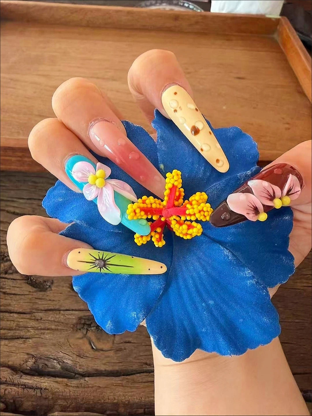 【BUY 1 GET 2】Handmade 3D Beach Vacation Press-On Nails – Hand-Painted Summer Nail Art with Flowers, Shells & Starfish，6 Summer Styles